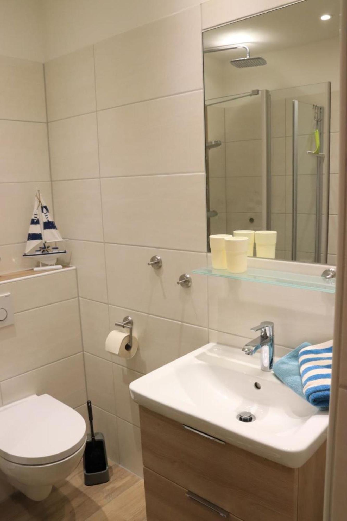 Ferienwohnung Mit Seeblick Und Schwimmbadnutzung In Κουξχάφεν Εξωτερικό φωτογραφία